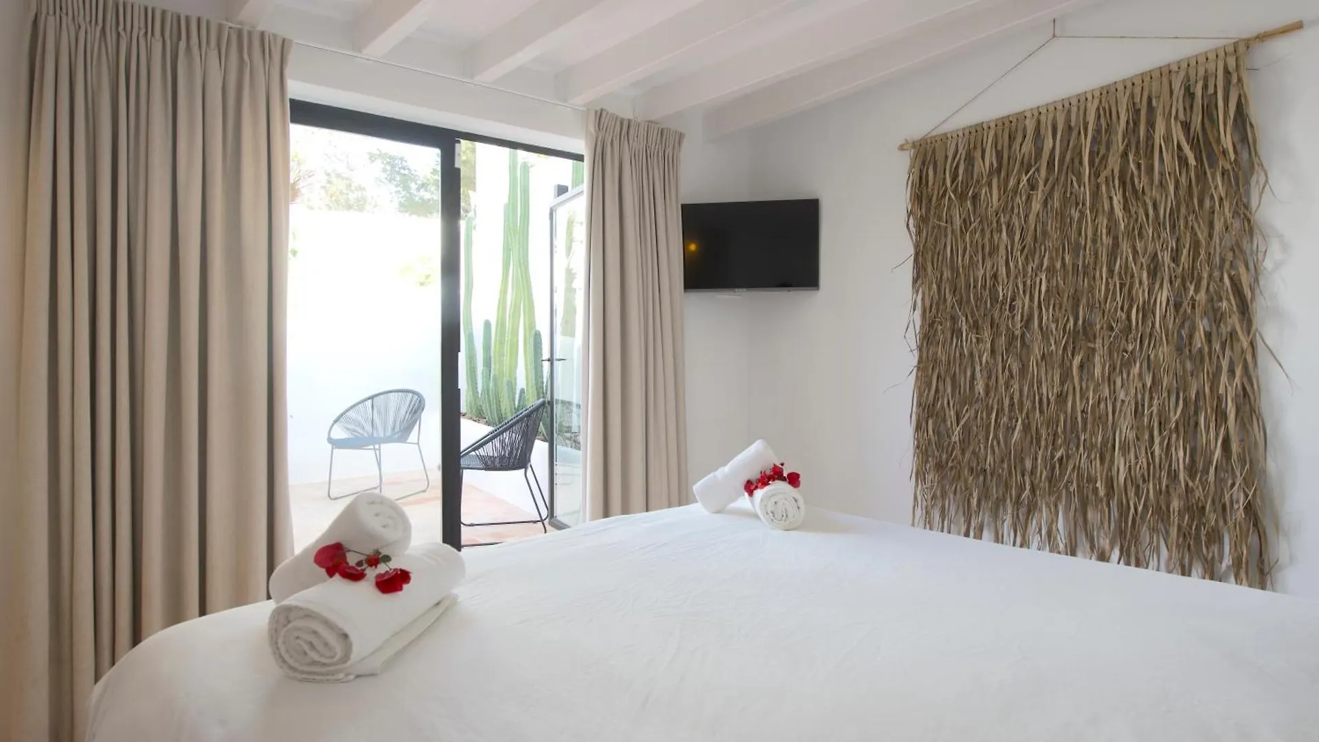 James Sib19 - Cosy Design Ibiza Villa With Pool And Sunning Sea View San José